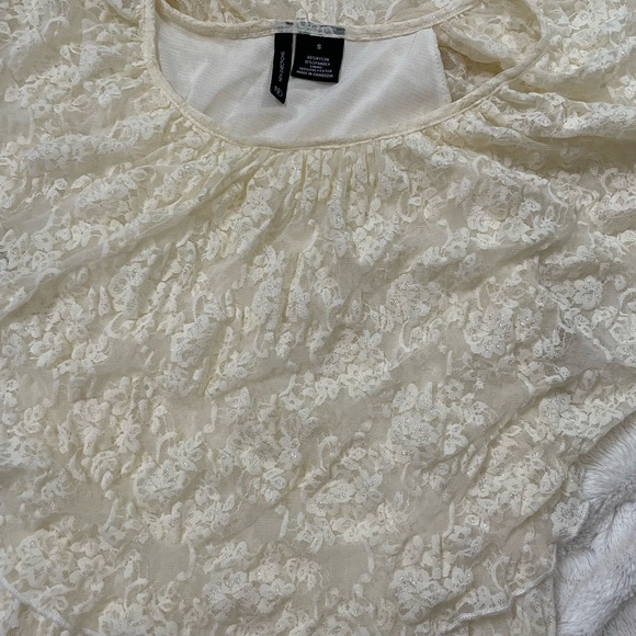 Lace New Direction top. Cream - Picture 9 of 11